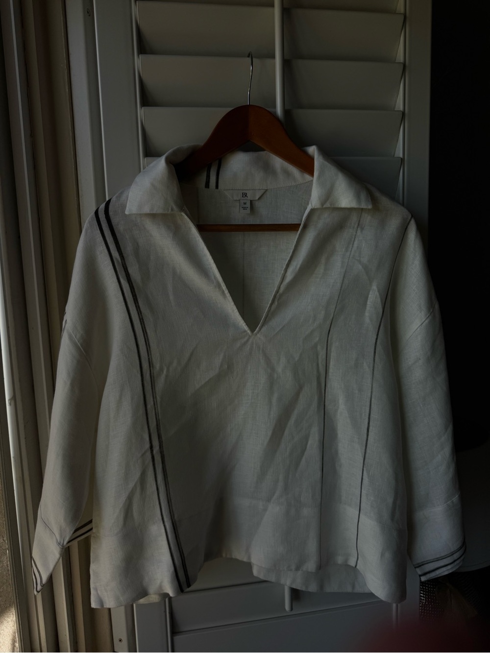 Banana Republic White V-Neck Linen-Blend Tunic with Black Stripes